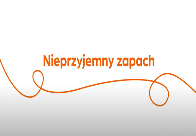 Tekst „Nieprzyjemny zapach" z pomarańczową spiralą na białym tle.